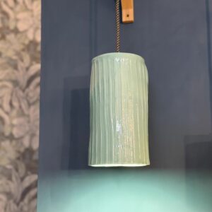 Lampada a sospensione celeste lungo